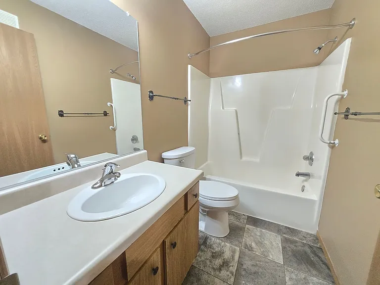 Chapelwood III Apartments — Photo 25