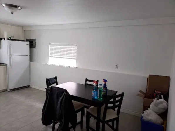 4620 Frances St, Burnaby, BC V5C 2R8