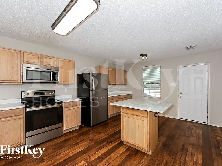 614 Silvertop Rd — Photo 8