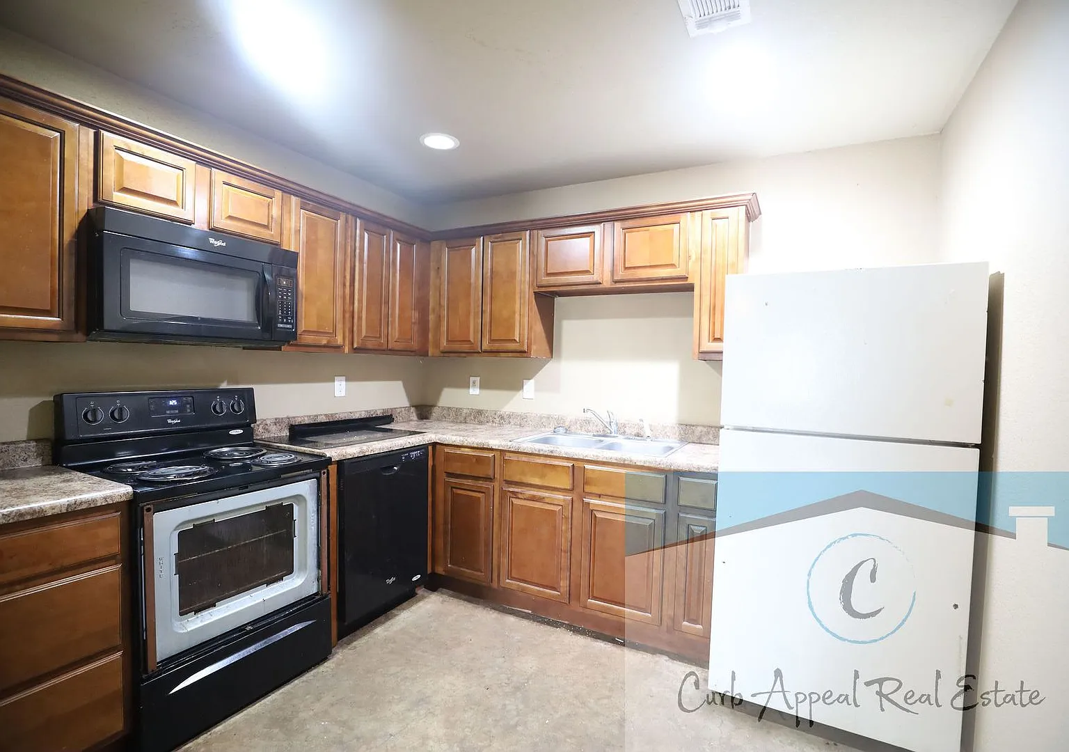 1716 Arch Street — Photo 2