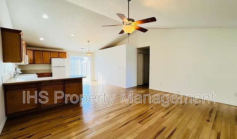 5718 Westport Ln — Photo 3