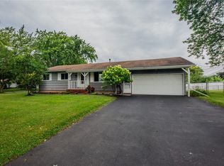 4 Bambi Ln, Rochester, NY 14624