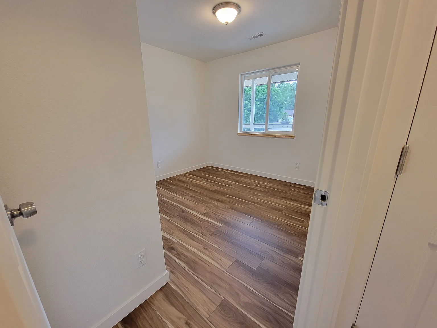 2 bed, 750 sqft, $1,580 — Photo 2