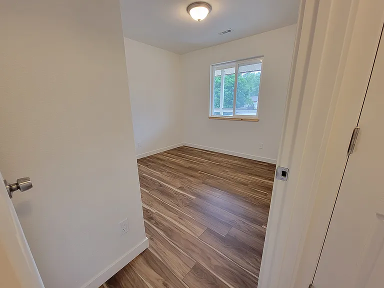 932 7th St #1 — Photo 2