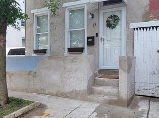 19 Oak St, Trenton, NJ 08638