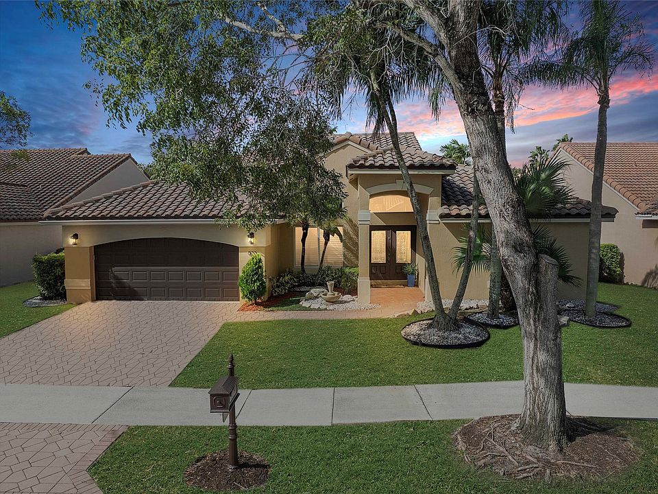 1st image of 833 Verona Lake Drive