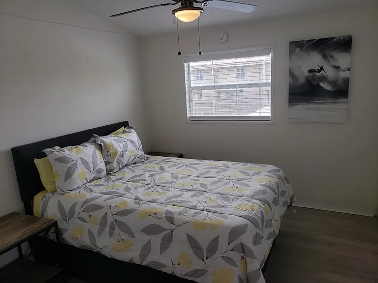 120 E Parade Dr #1 — Photo 7