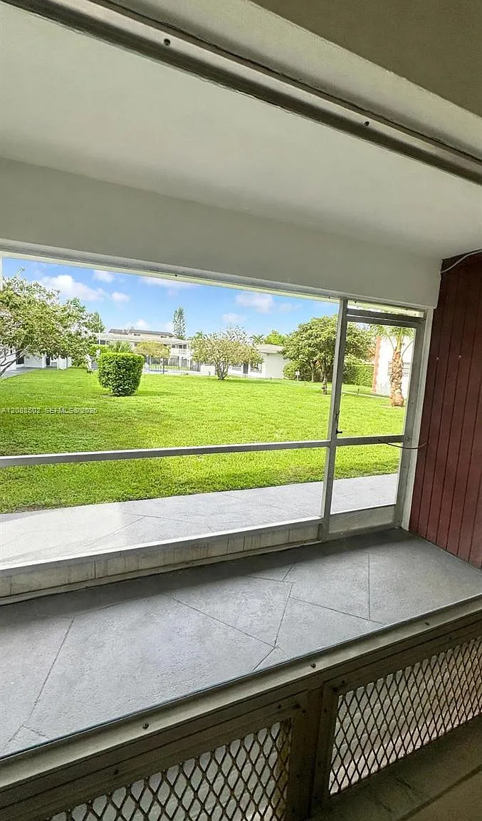 Edgewood Greens Condo — Photo 3