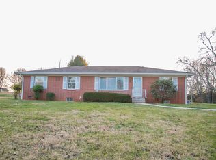 529 N Spring St, Sparta, TN 38583