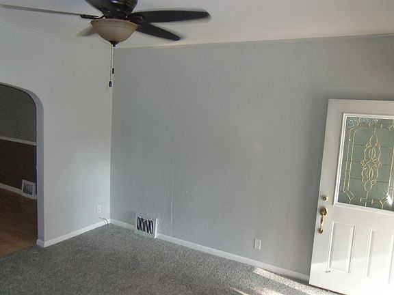 4th image of 310 N Fellows Ave
