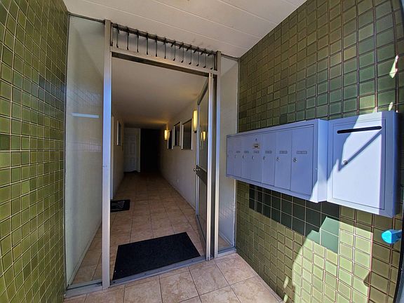 3rd image of 2249 Van Ness Ave #6
