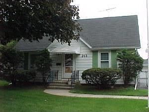 1st image of 213 E Fullerton Ave