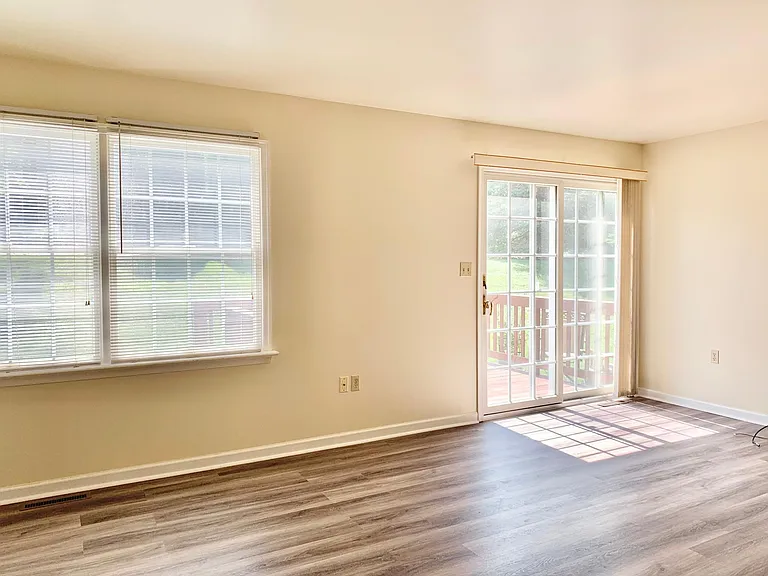 4069 Darius Dr — Photo 11