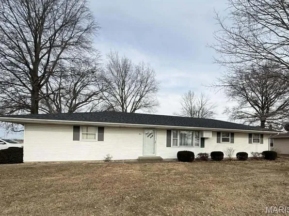 511 W 3rd St, Saint Peter, IL 62880