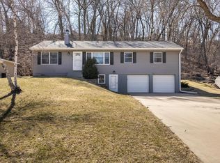 342 24th St NE, Rochester, MN 55906