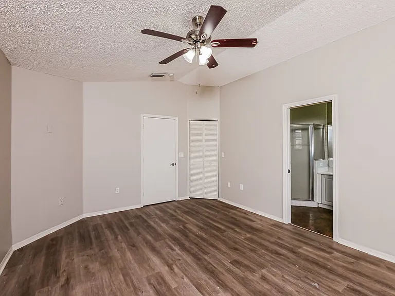 3370 NW 78th Ave — Photo 11