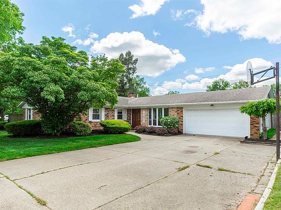 2nd image of 54763 Windingbrook Dr
