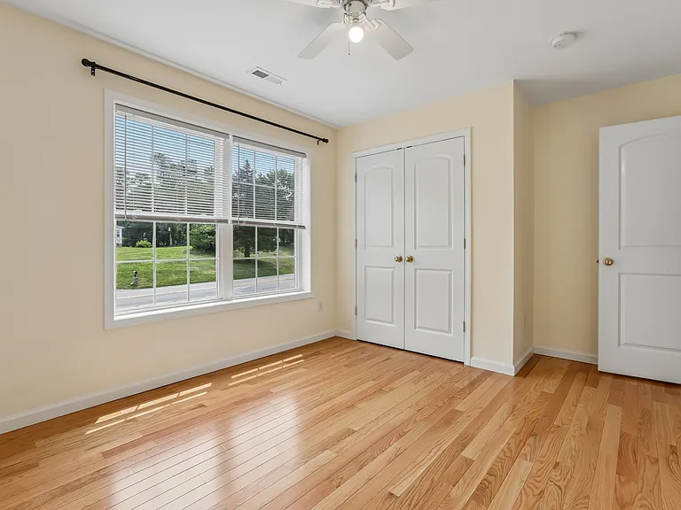 25 Red Schoolhouse Rd — Photo 21