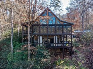 796 Bear Walk Rd, Mineral Bluff, GA 30559