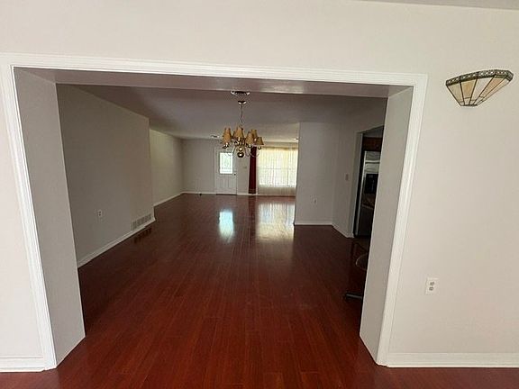 2nd image of 7000 SW 3rd Ave