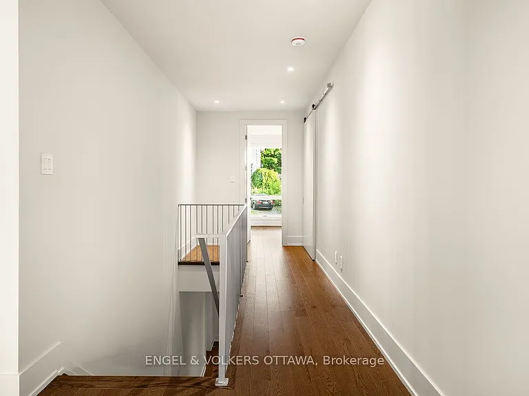291 Billings Ave — Photo 32