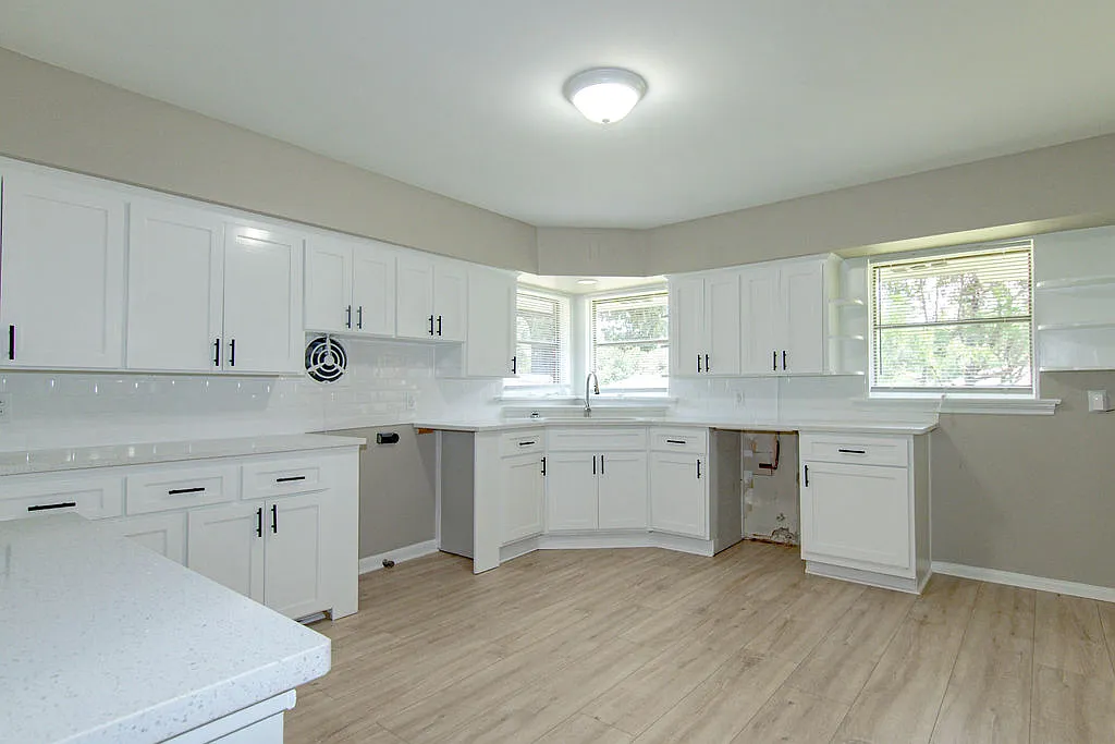 511 Pinehill Road - 1 — Photo 4