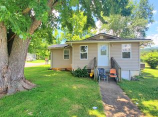 258 Dinsmore Rd, Dryden, VA 24243