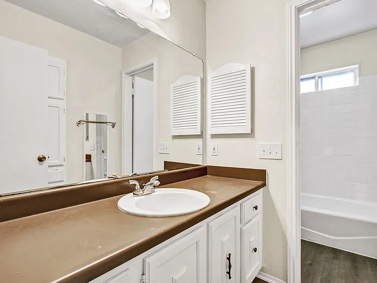 302 Gateway St — Photo 20
