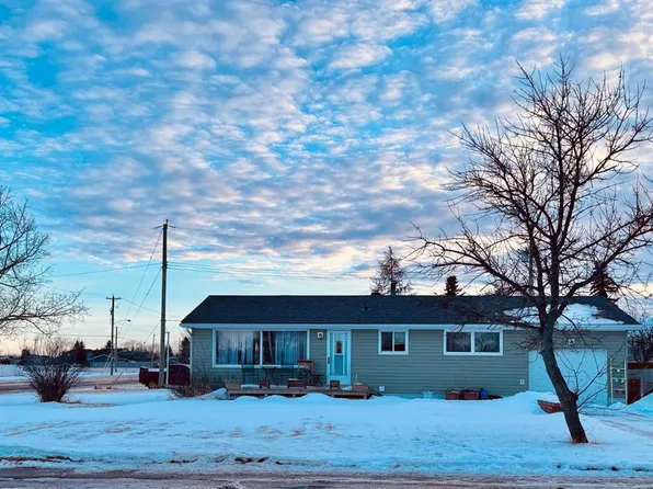 5701 N 46th Ave, Stettler, AB T4K 1J2