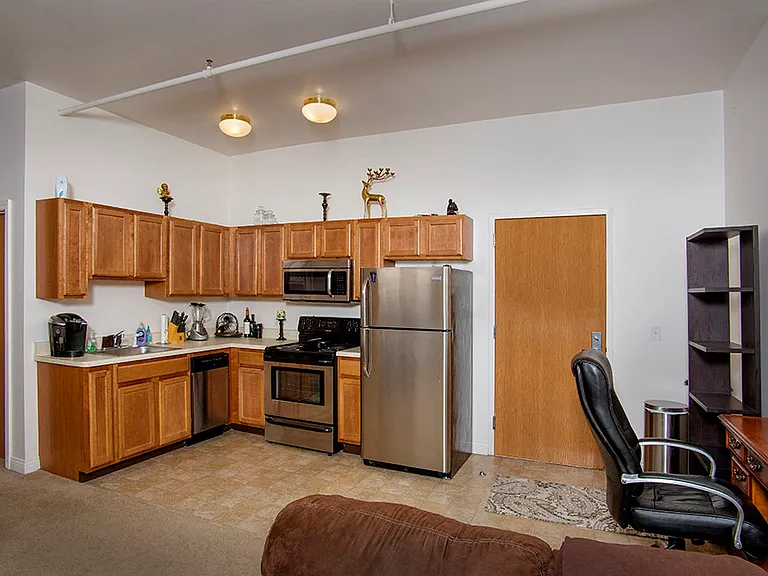 The Lofts @ 5 Lyon - Price Per Bedroom — Photo 10