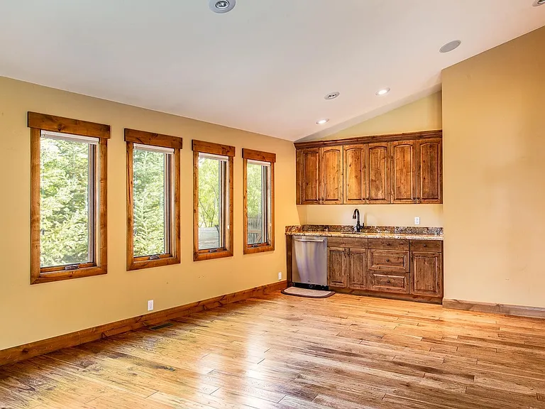 2689 Holiday Ranch Loop Rd — Photo 9