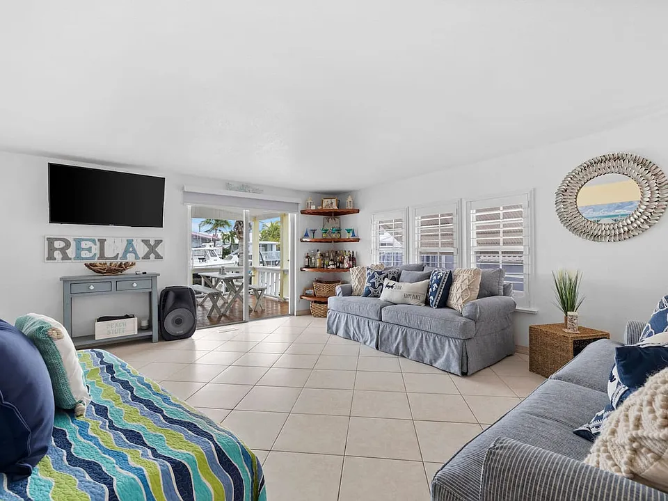 343 Oleander Dr #1-ID1539598P