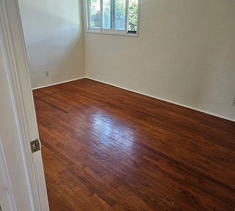 3rd image of 300 Allendale Rd #3