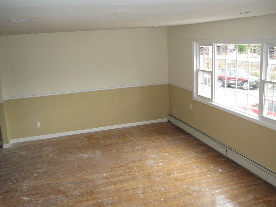 1st image of 11940 191st St