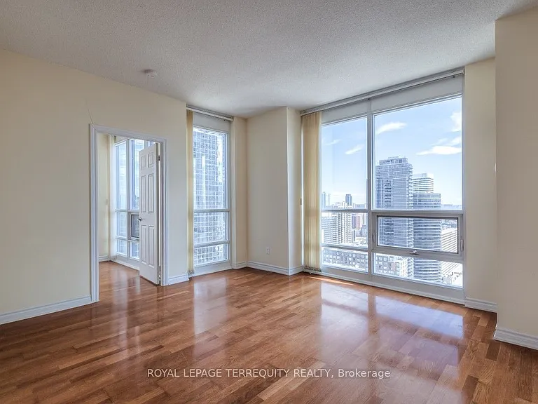 761 Bay St #3202 — Photo 10