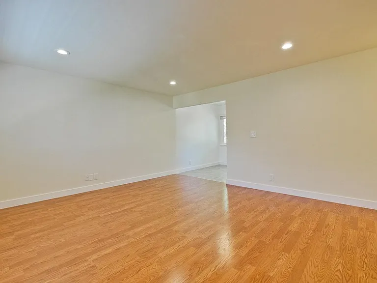 752 Live Oak Ave — Photo 9