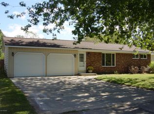 699 Anderson Ave, Holland, MI 49423