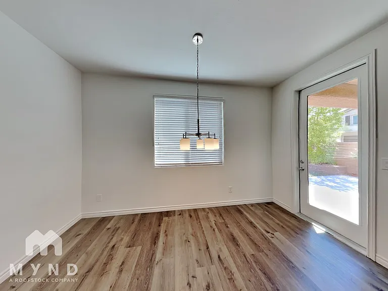 7825 Flintshire Ct — Photo 6