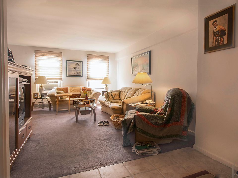 1st image of 2280 Burnett St APT 6H