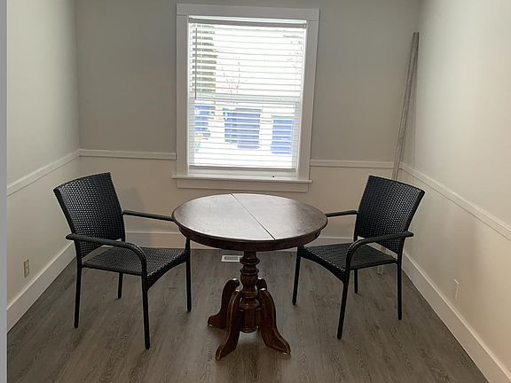 3rd image of 41 Layton Ave Floor 1