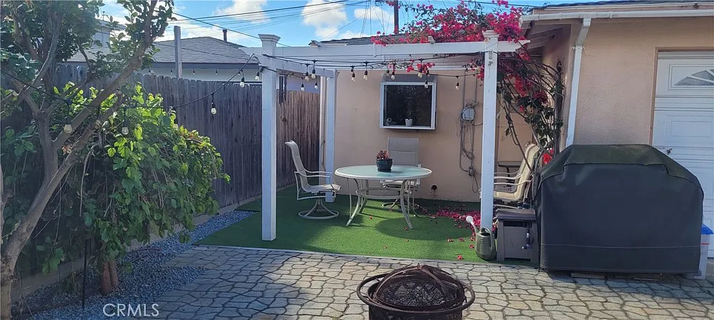 3 bed, 1075 sqft, $3,695 — Photo 4