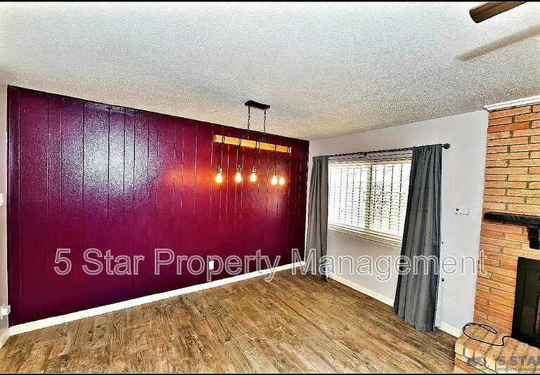 10117 Mercedes St — Photo 10