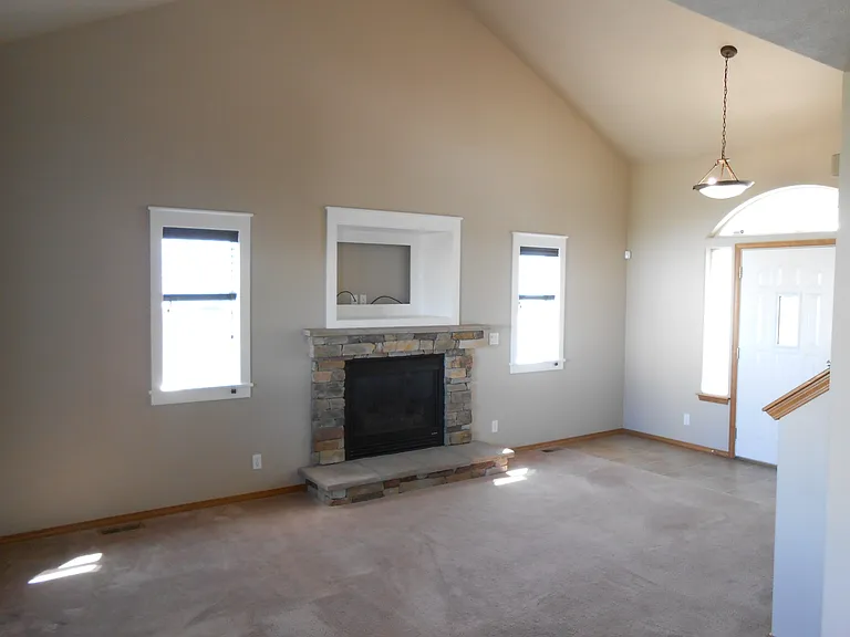 7504 N Calamonte Ln — Photo 4