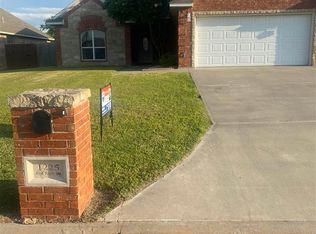 1225 NE Red Rock Dr, Elgin, OK 73538