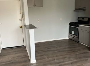 1425 E Saint Georges Ave #1B, Roselle, NJ 07203