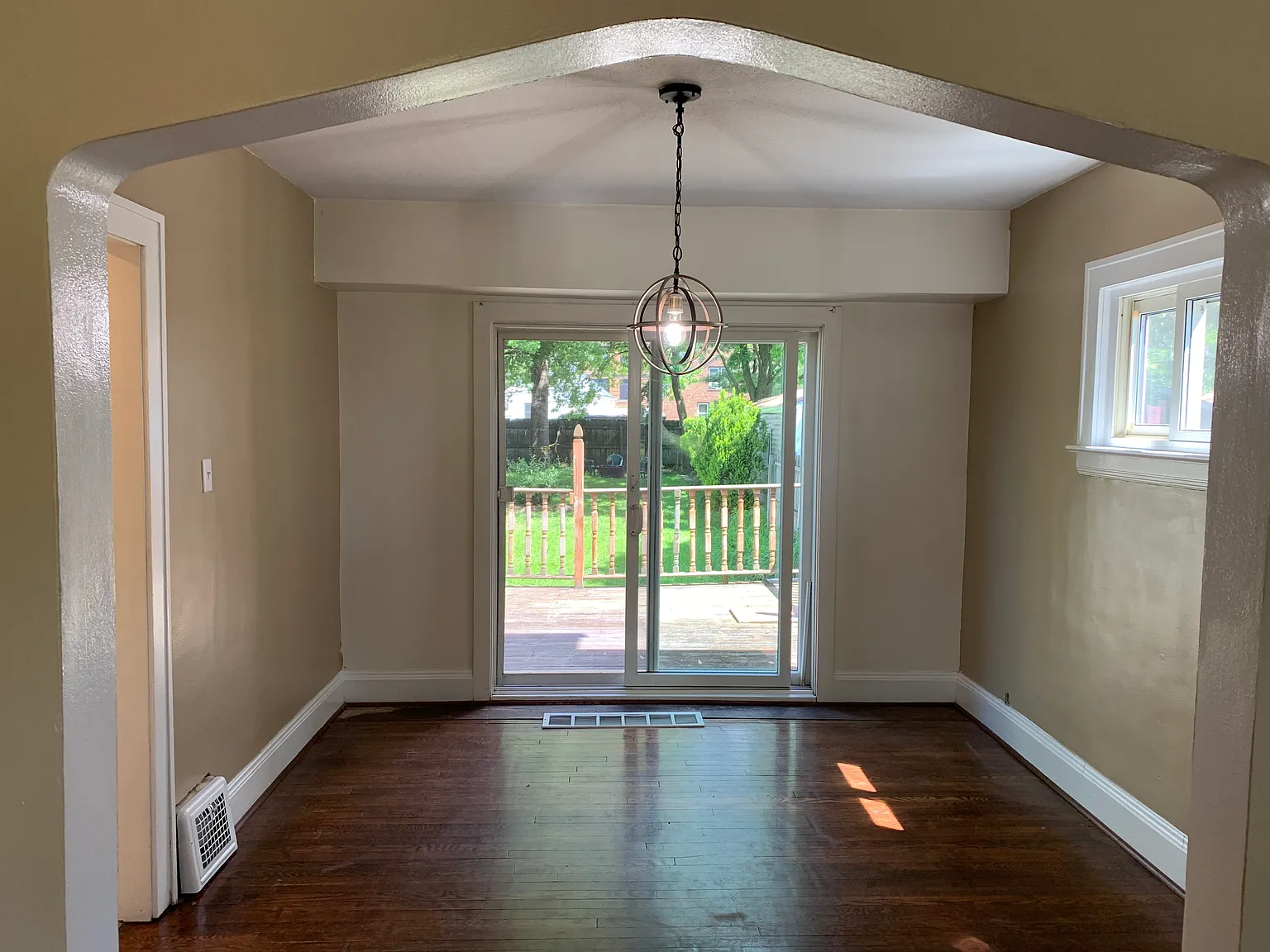 3 bed, 1170 sqft, $1,500 — Photo 4
