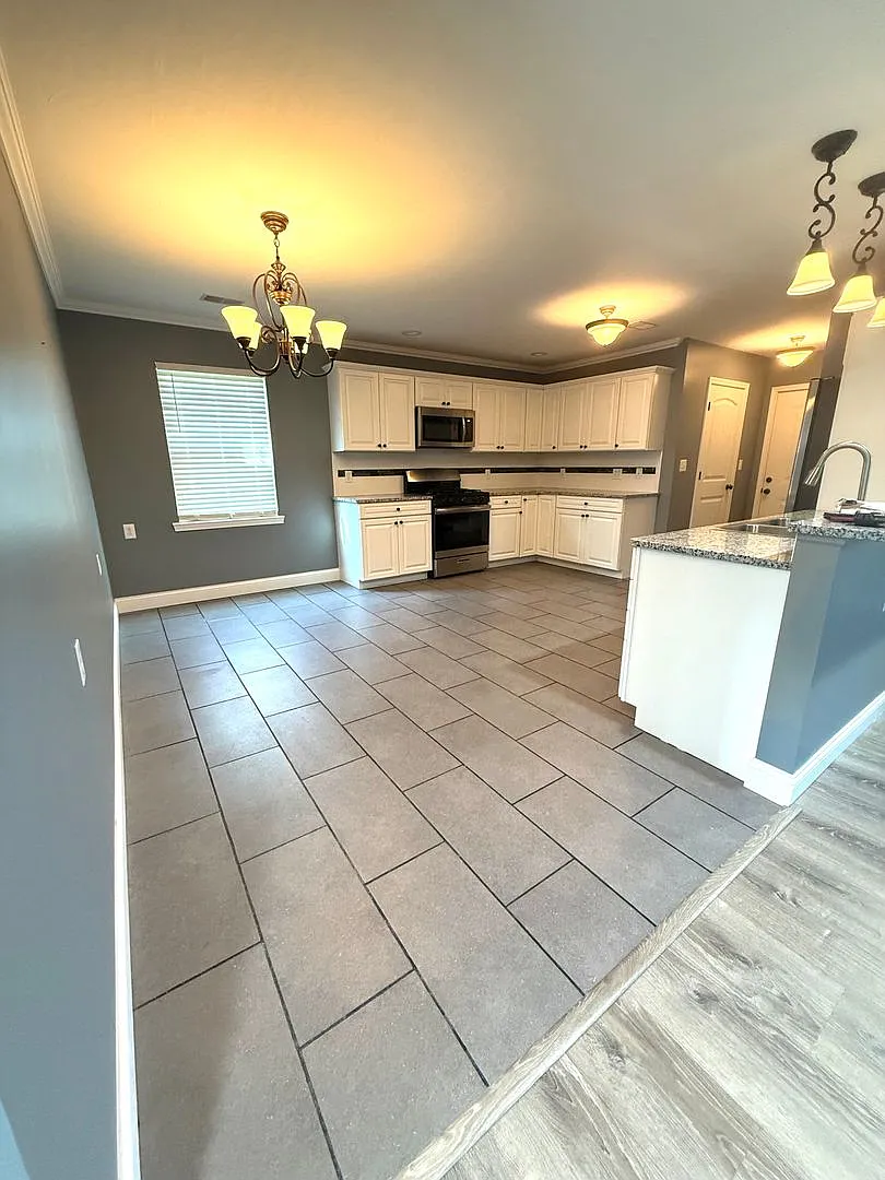 Newer Ground-Level Condo Conveniently Located in Belpre, OH! — Photo 4