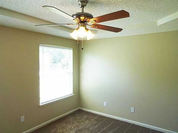 3rd image of 2139 Orangewood St #4