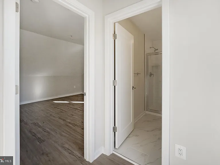 945 Sycamore Dr SE — Photo 19