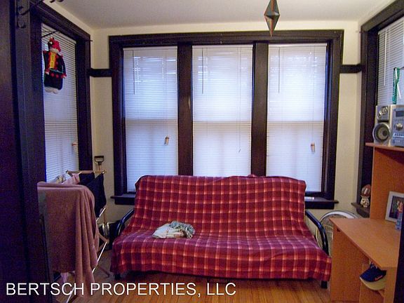 3rd image of 3603 N Janssen Ave #2